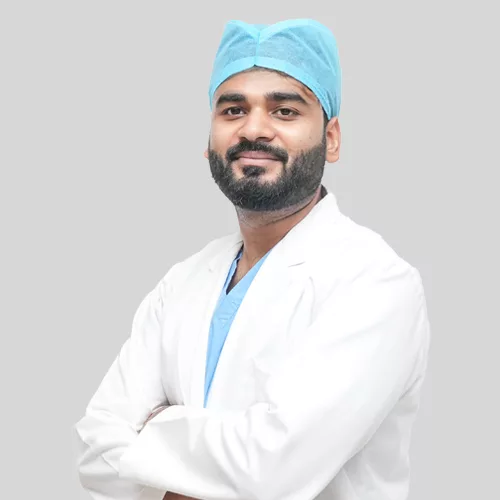 Dr. Raunaq Saxena - Orthopaedics Doctor in Noida, India