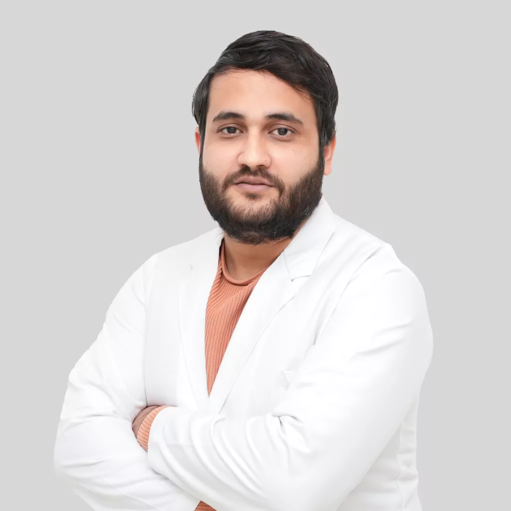 Dr. Pradeep Tomar - General Medicine Doctor in Noida, India